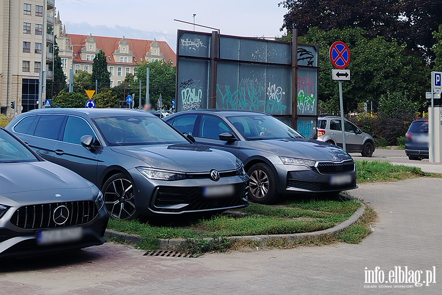 Mistrzowie Parkowania w Elbl�gu (cz�� 507), fot. 12