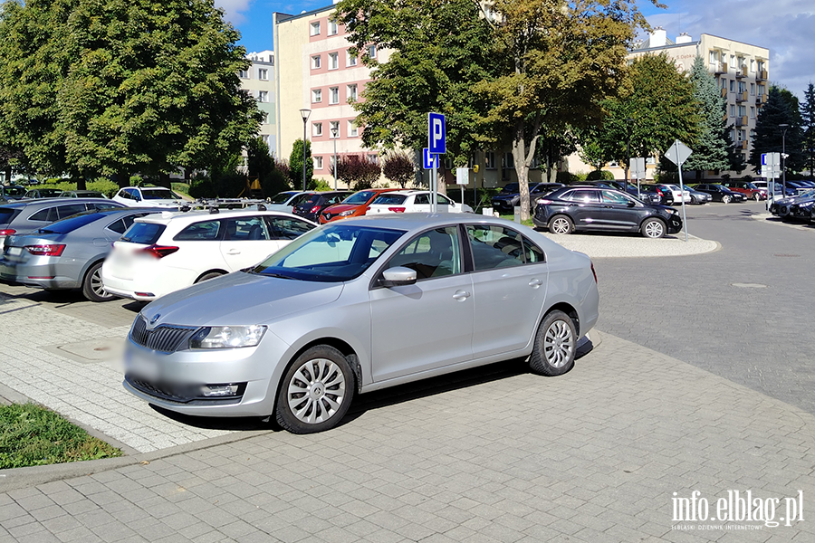 Mistrzowie Parkowania w Elbl�gu (cz�� 508), fot. 9