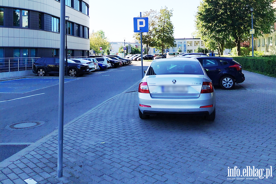 Mistrzowie Parkowania w Elbl�gu (cz�� 510), fot. 12
