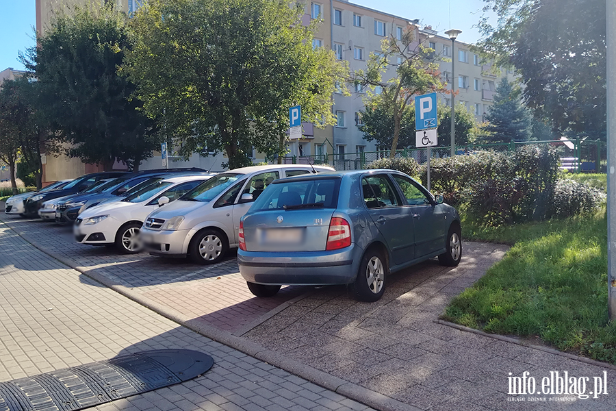 Mistrzowie Parkowania w Elbl�gu (cz�� 511), fot. 1