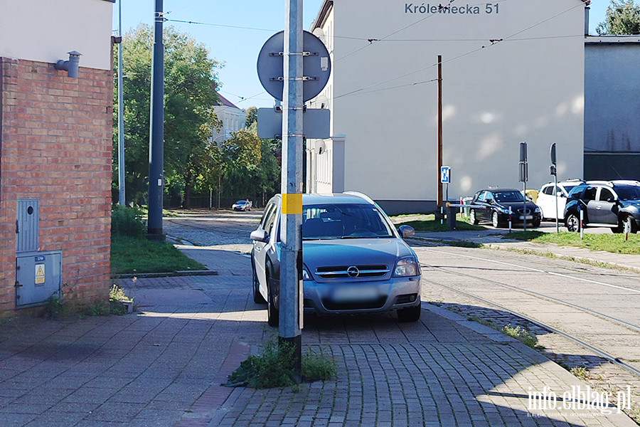 Mistrzowie Parkowania w Elbl�gu (cz�� 511), fot. 2