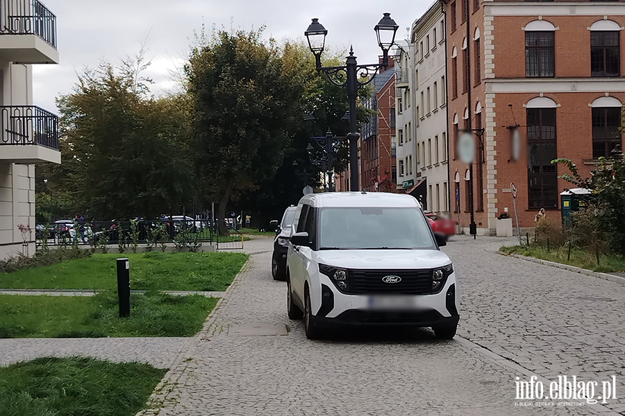Mistrzowie Parkowania w Elbl�gu (cz�� 513), fot. 11