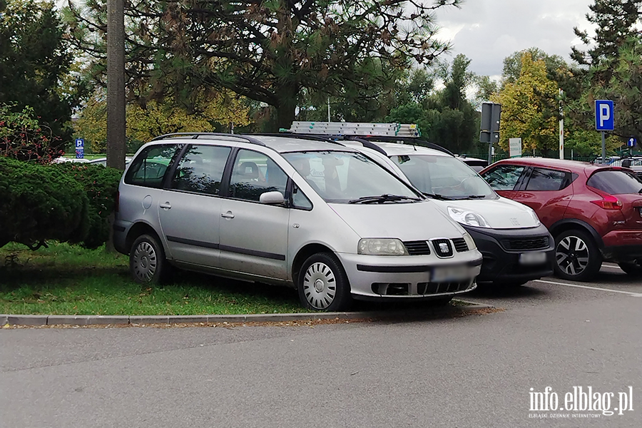Mistrzowie Parkowania w Elbl�gu (cz�� 514), fot. 4