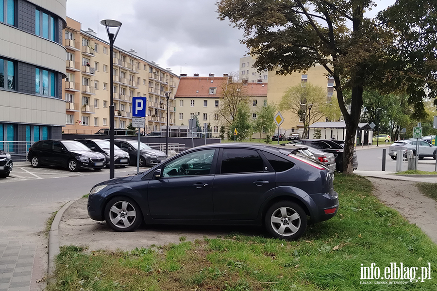 Mistrzowie Parkowania w Elbl�gu (cz�� 514), fot. 6