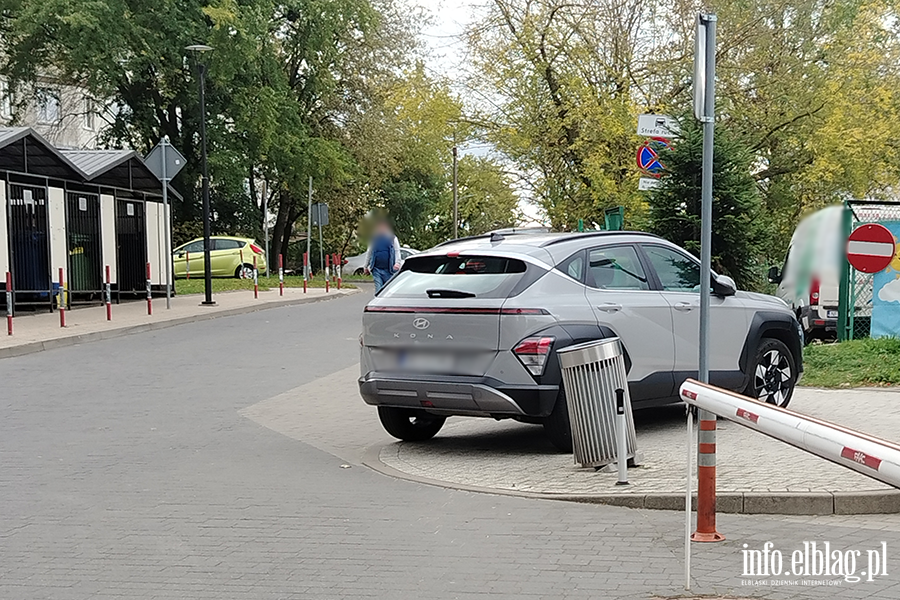 Mistrzowie Parkowania w Elbl�gu (cz�� 514), fot. 7