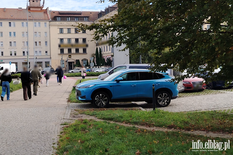Mistrzowie Parkowania w Elbl�gu (cz�� 515), fot. 4