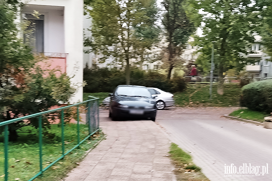 Mistrzowie Parkowania w Elbl�gu (cz�� 516), fot. 3