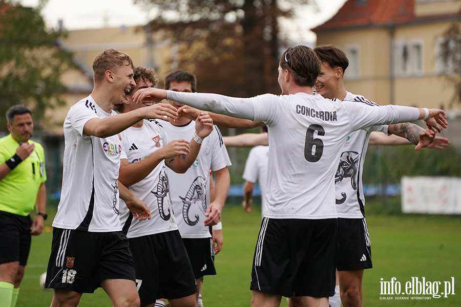 Skuteczna Dwunastka! 5 goli Concordii z Mazurem, fot. 45