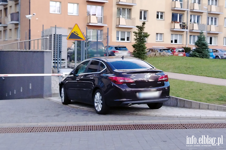Mistrzowie Parkowania w Elbl�gu (cz�� 518), fot. 11