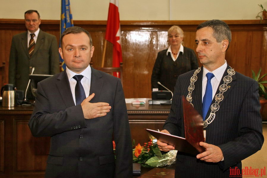 Wybr przewodniczcego Rady Miejskiej oraz zaprzysienie Grzegorza Nowaczyka na prezydenta Elblga, fot. 24