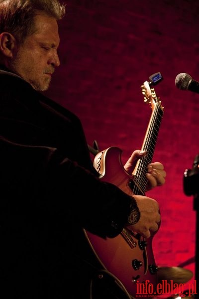 Najlepsi polscy jazzmani zagrali charytatywnie w Elblągu, fot. 16