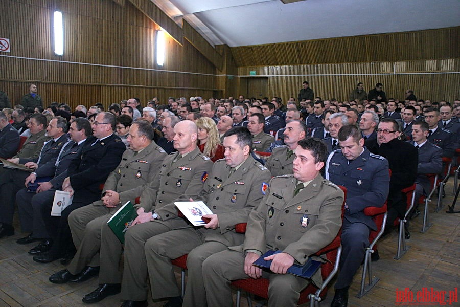 Poegnanie sztandaru 14 batalionu remontu lotnisk w Elblgu, fot. 2