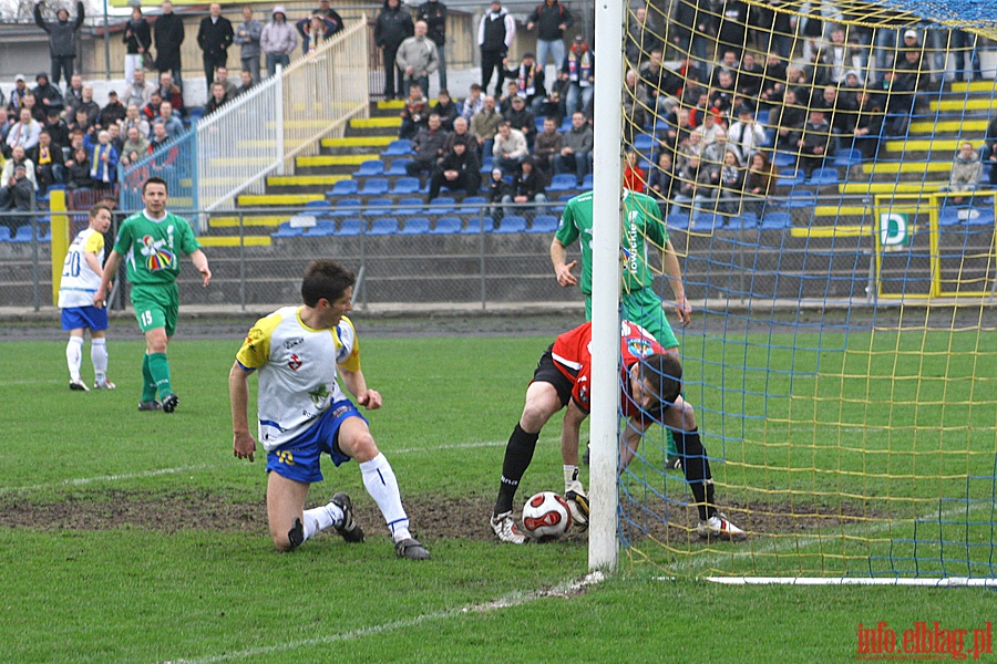 Mecz 18 kolejki (zalegej) II ligi: Olimpia Elblg - Pelikan owicz 1-0, fot. 2