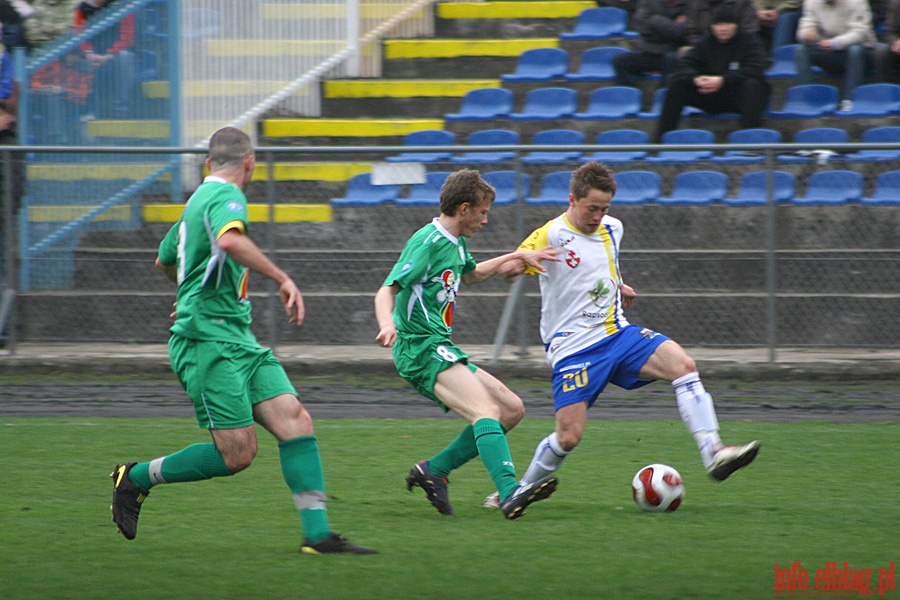 Mecz 18 kolejki (zalegej) II ligi: Olimpia Elblg - Pelikan owicz 1-0, fot. 3