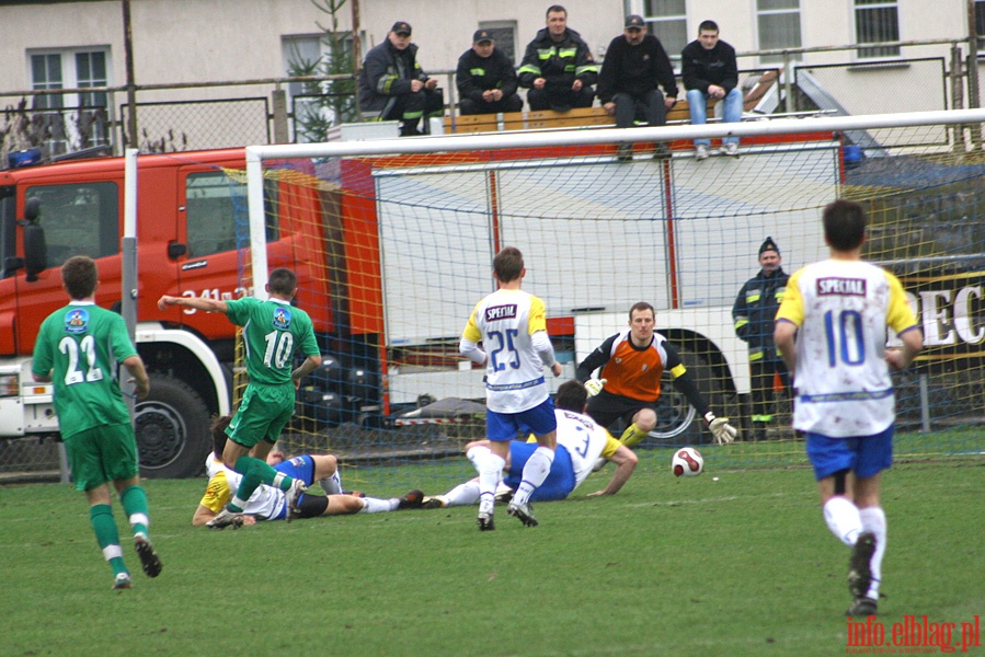 Mecz 18 kolejki (zaległej) II ligi: Olimpia Elbląg - Pelikan Łowicz 1-0, fot. 12