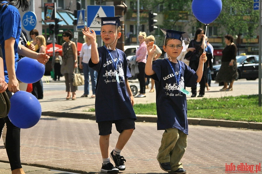 Juwenalia Elbląskie 2011 - przemarsz studentów ulicami Elbląga, fot. 17