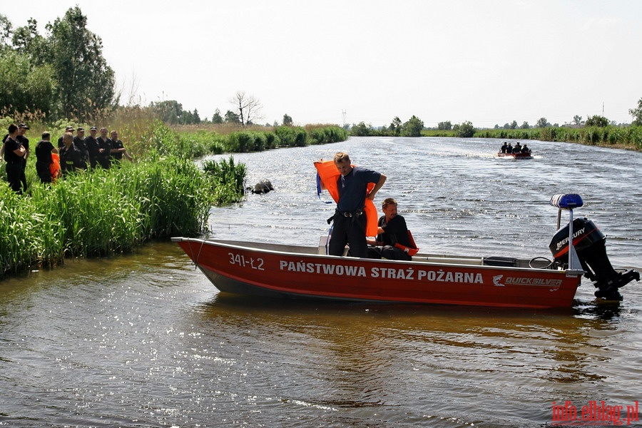 Akcja poszukiwania ciała topielca w rzece Elbląg, fot. 2