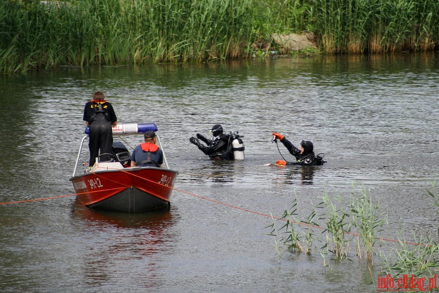 Akcja poszukiwania ciaa topielca w rzece Elblg, fot. 21