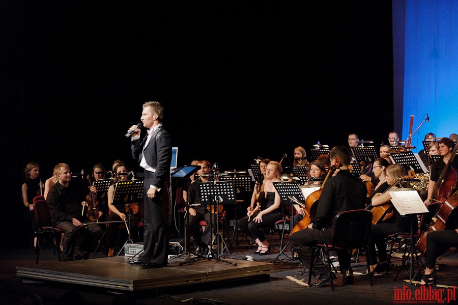 Show Muzyczne Adama Sztaby z Elblsk Orkiestr Kameraln w skadzie symfonicznym, fot. 15