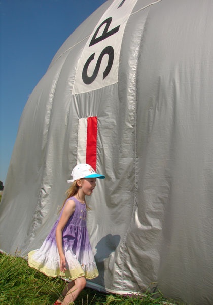 Lotniczy Festyn Rodzinny 2011 na terenie lotniska Aeroklubu Elbląskiego, fot. 9