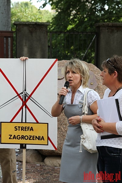 Manifestacja pod siedzib Urzdu Gminy Elblg przeciwko planowanej budowie siowni wiatrowych w Janowie, fot. 13