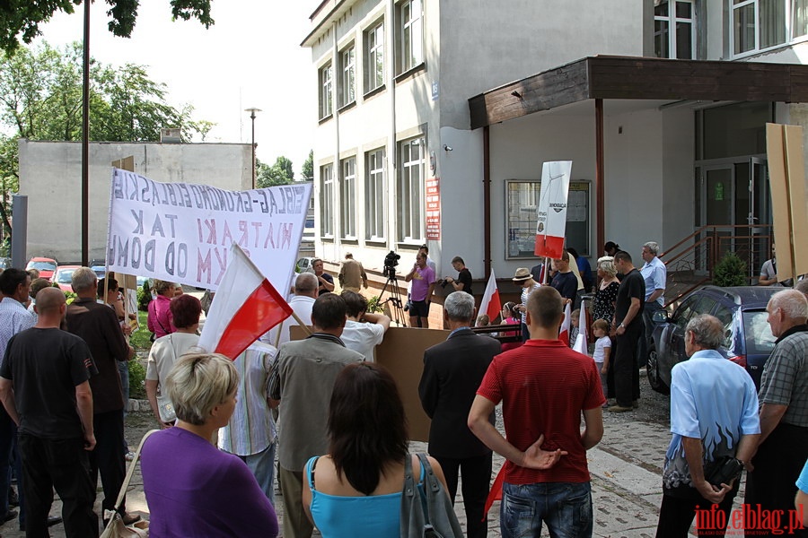 Manifestacja pod siedzib Urzdu Gminy Elblg przeciwko planowanej budowie siowni wiatrowych w Janowie, fot. 15