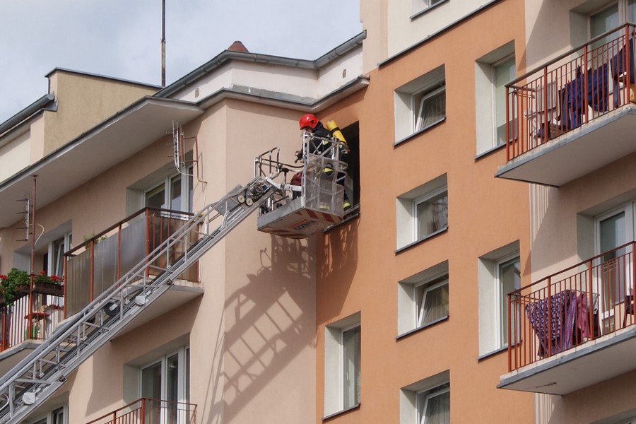 Poar budynku mieszkalnego przy ulicy Zwizku Jaszczurczego, fot. 3