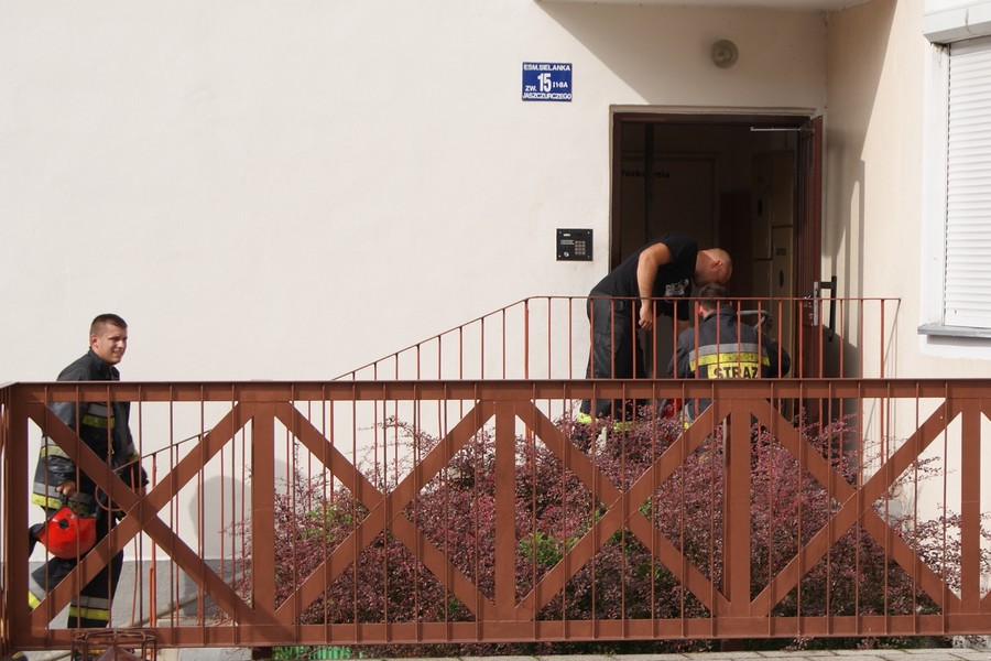 Poar budynku mieszkalnego przy ulicy Zwizku Jaszczurczego, fot. 18