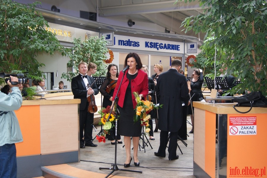 Koncert Elbląskiej Orkiestry Kameralnej w Centrum Handlowym Ogrody, fot. 7