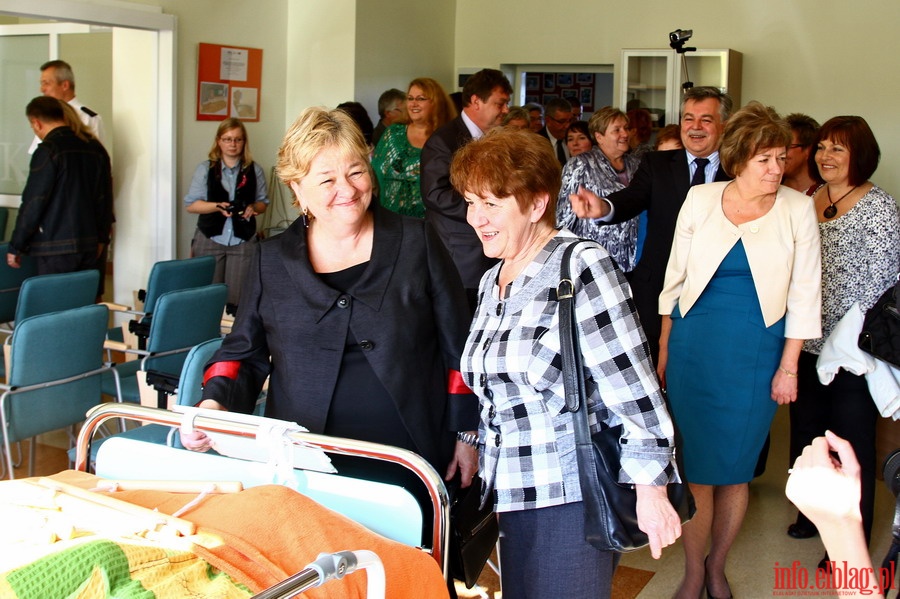 Otwarcie 3 nowoczesnie wposaonych pracowni w elblskiej szkole medycznej, fot. 29