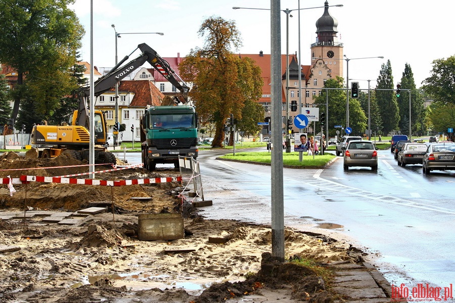 Rozbirka budynku przy ul. Ratuszowej 10 oraz przebudowa skrzyowania ulic 12 Lutego - Grota Roweckiego - Armii Krajowej, fot. 17