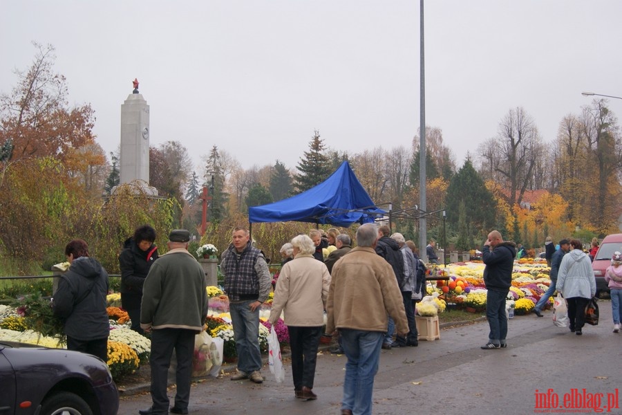 Dzień Wszystkich Świętych - 2011 rok, fot. 3