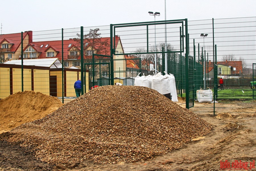 Budowa kompleksu sportowego Orlik przy SP nr 14 na ul. Mielczarskiego, fot. 3