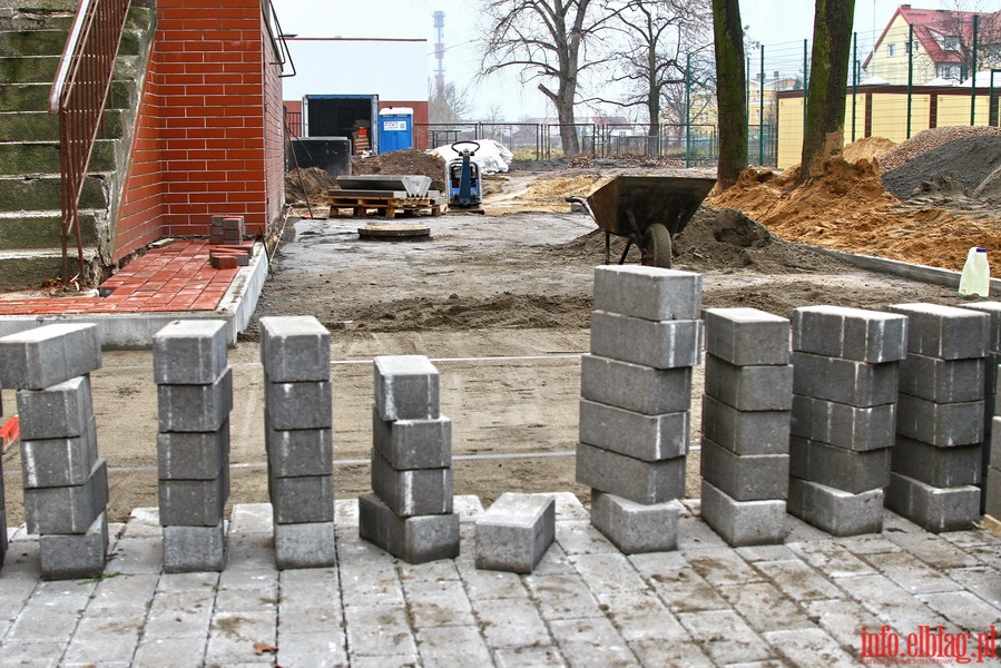 Budowa kompleksu sportowego Orlik przy SP nr 14 na ul. Mielczarskiego, fot. 6