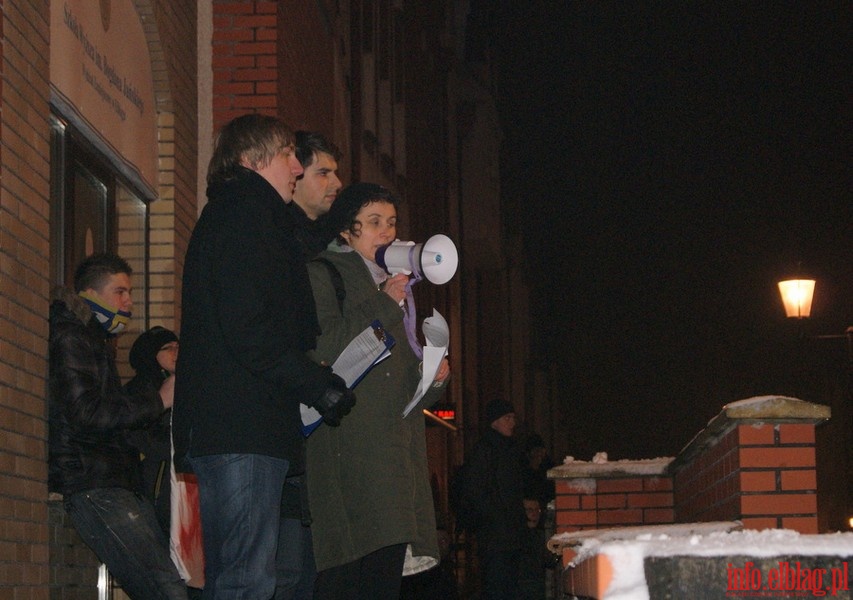 Manifest elblan przed Bram Targow w sprawie dokumentu ACTA, fot. 3