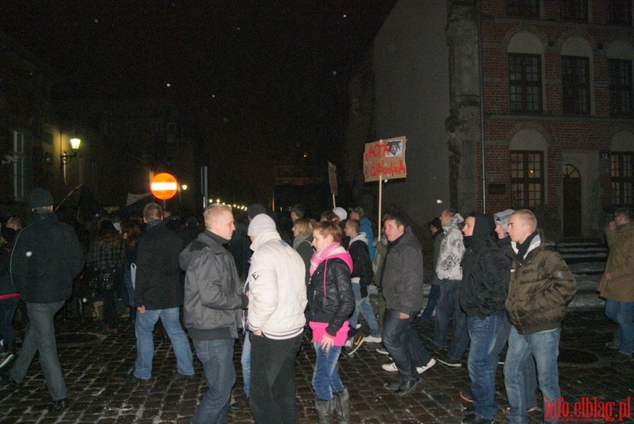 Manifest elblążan przed Bramą Targową w sprawie dokumentu ACTA, fot. 14