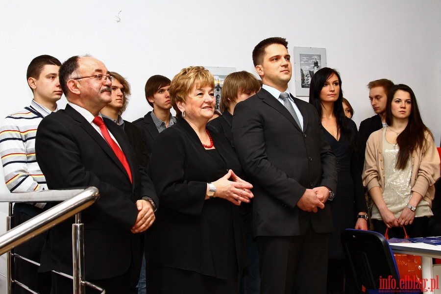 Otwarcie elblskiego biura parlamentarnego posw PO: Elbiety Gelert, Mirona Sycza i Piotra Cieliskiego, fot. 2