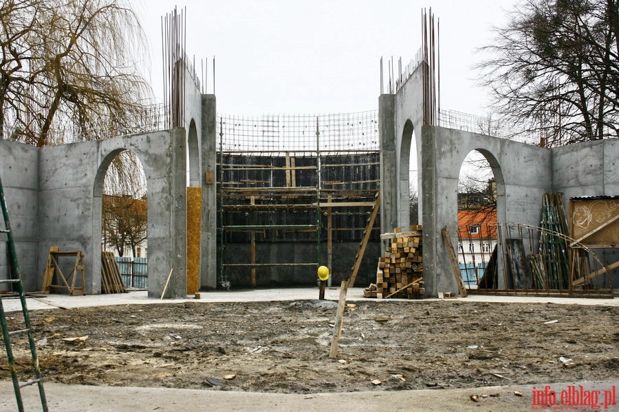 Budowa cerkwi greckokatolickiej przy ul. Traugutta - wiosna 2012 r., fot. 3