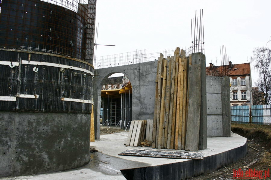 Budowa cerkwi greckokatolickiej przy ul. Traugutta - wiosna 2012 r., fot. 6