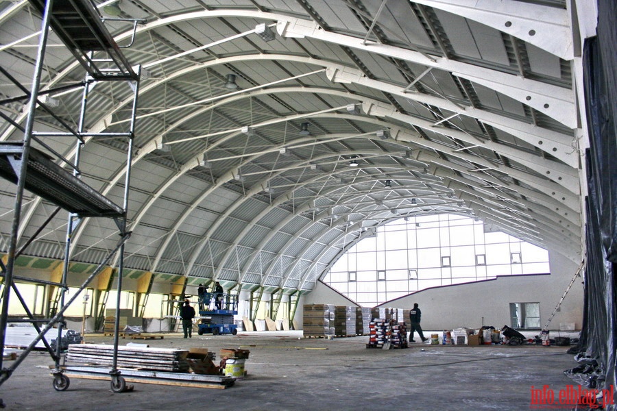 Budowa hali sportowej przy Gimnazjum nr 9 na ul. Browarnej - wiosna 2012, fot. 1