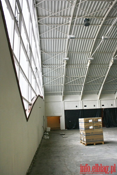 Budowa hali sportowej przy Gimnazjum nr 9 na ul. Browarnej - wiosna 2012, fot. 5