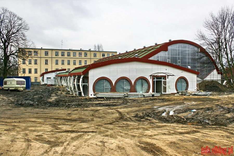 Budowa hali sportowej przy Gimnazjum nr 9 na ul. Browarnej - wiosna 2012, fot. 14