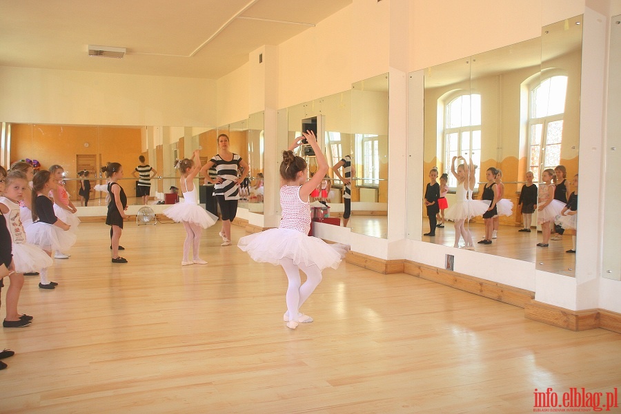 Formacja baletowa z Centrum Taca Cadmans, fot. 9
