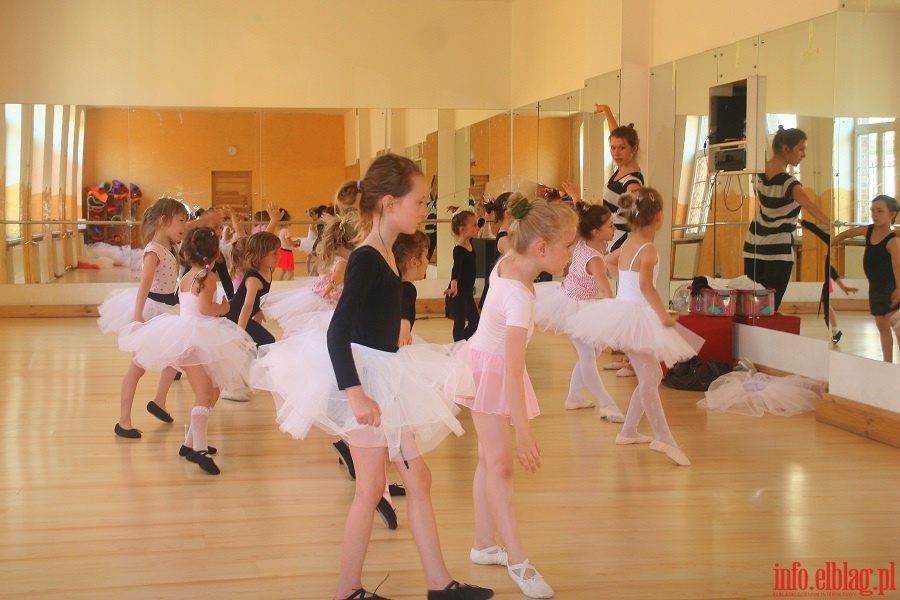 Formacja baletowa z Centrum Taca Cadmans, fot. 11