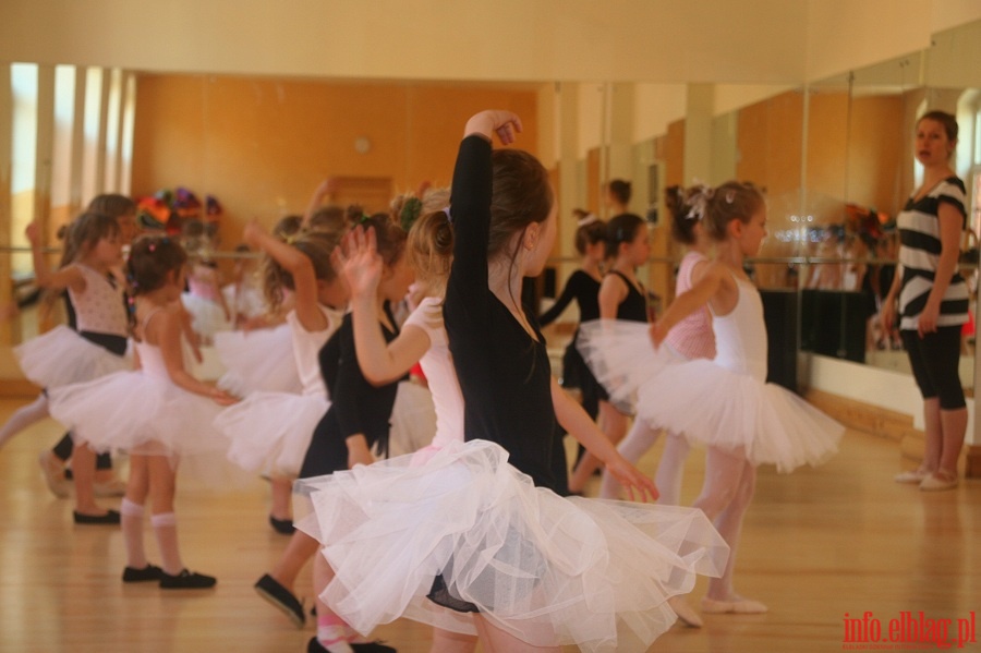 Formacja baletowa z Centrum Taca Cadmans, fot. 14