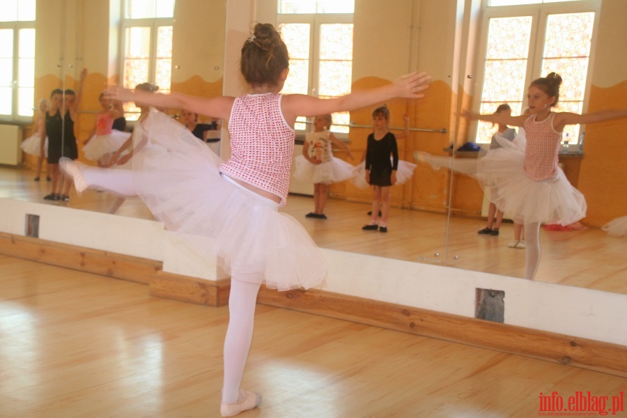 Formacja baletowa z Centrum Taca Cadmans, fot. 18
