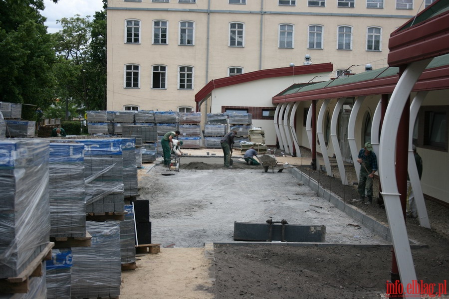 Budowa hali sportowej przy Gimnazjum nr 9 na ul. Browarnej - maj 2012, fot. 20