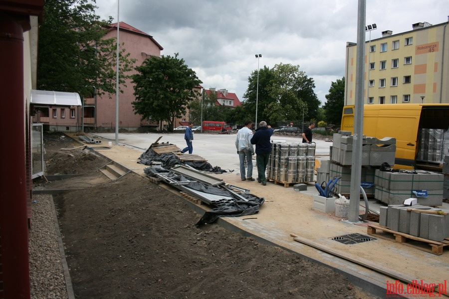 Budowa hali sportowej przy Gimnazjum nr 9 na ul. Browarnej - maj 2012, fot. 24