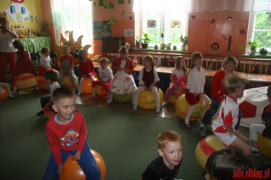 Prezydent Grzegorz Nowaczyk z odwiedzinami u przedszkolakw z okazji Dnia Dziecka, fot. 3