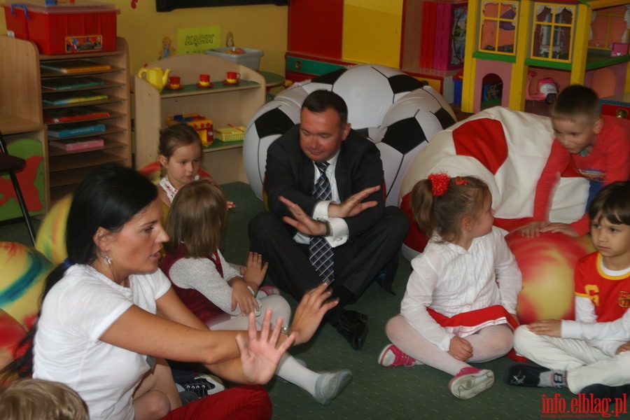 Prezydent Grzegorz Nowaczyk z odwiedzinami u przedszkolakw z okazji Dnia Dziecka, fot. 11